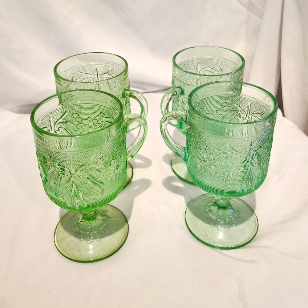 (4) Tiara Indiana Glass Chantilly Green 8oz Footed Pedestal Mugs 5.5" Set of 4
